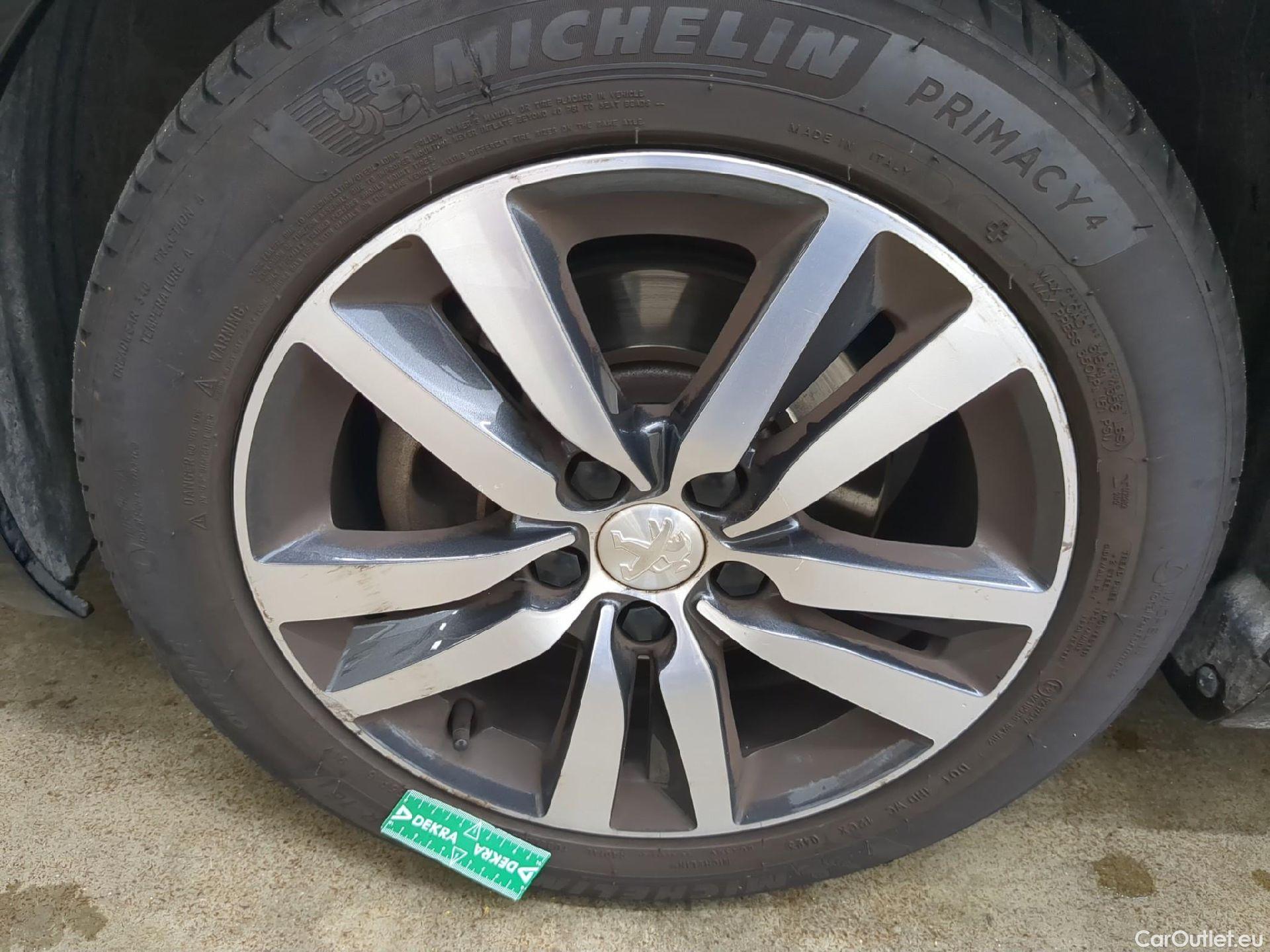  Peugeot  308  Allure 1.2 PureTech 130CV BVA8 E6d #7