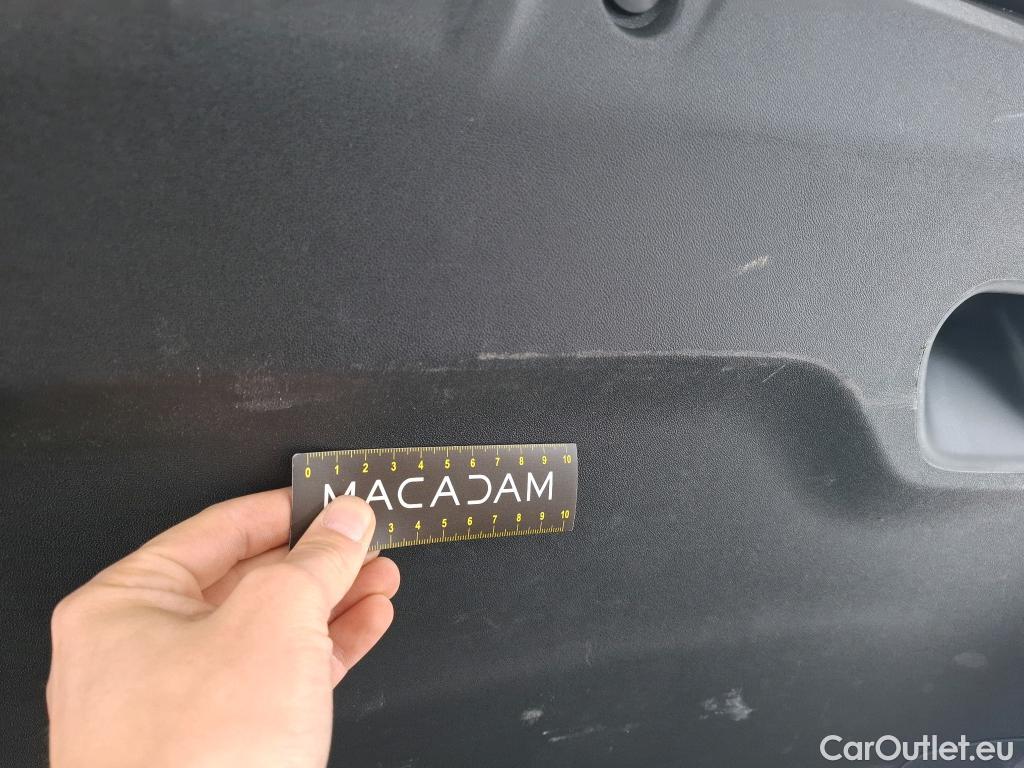  Peugeot  2008 PEUGEOT  5p Crossover 1.2 Puretech 110 S&S EAT6 GT LINE #17