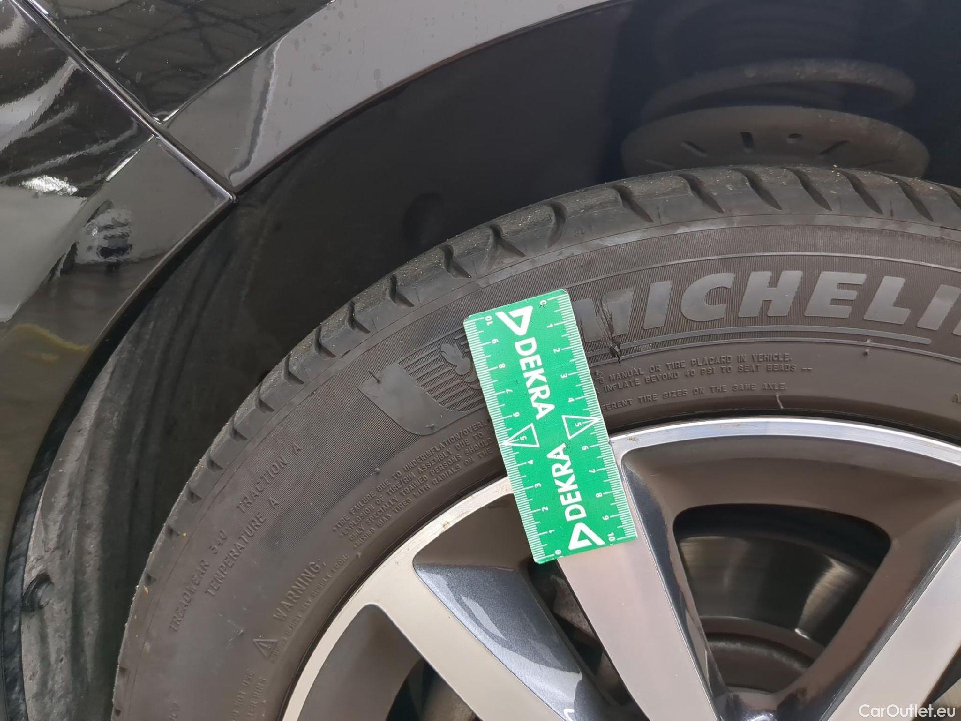  Peugeot  308  Allure 1.2 PureTech 130CV BVA8 E6d #10