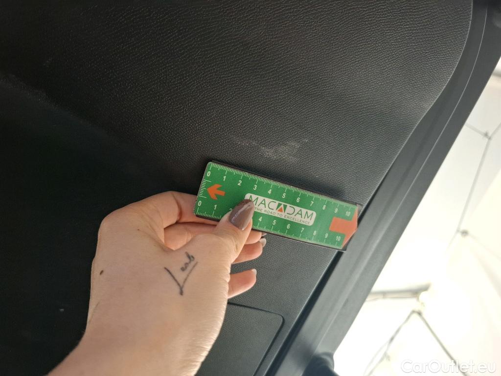  Peugeot  3008  Active Pack 1.5 HDi 130CV BVA8 E6d #15