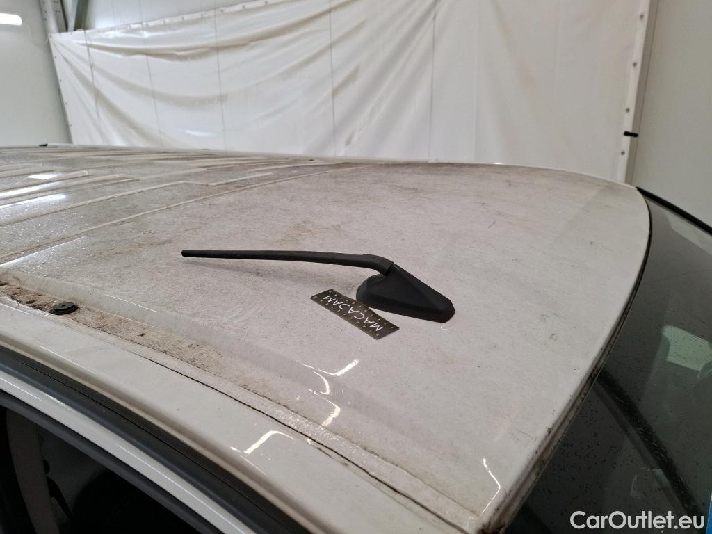  Renault  Trafic  Fourgon L2H1 3T Grand Confort 2.0 dCi 130CV BVM6 E6d #37