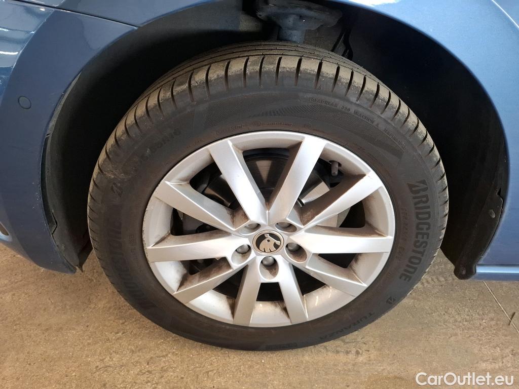  Skoda  Scala  Ambition 1.0 TSI 115CV BVM6 E6dT #52
