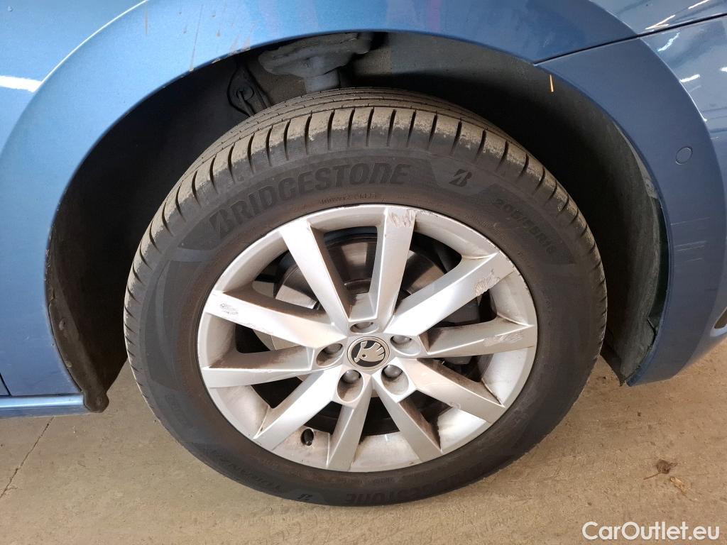 Skoda  Scala  Ambition 1.0 TSI 115CV BVM6 E6dT #15
