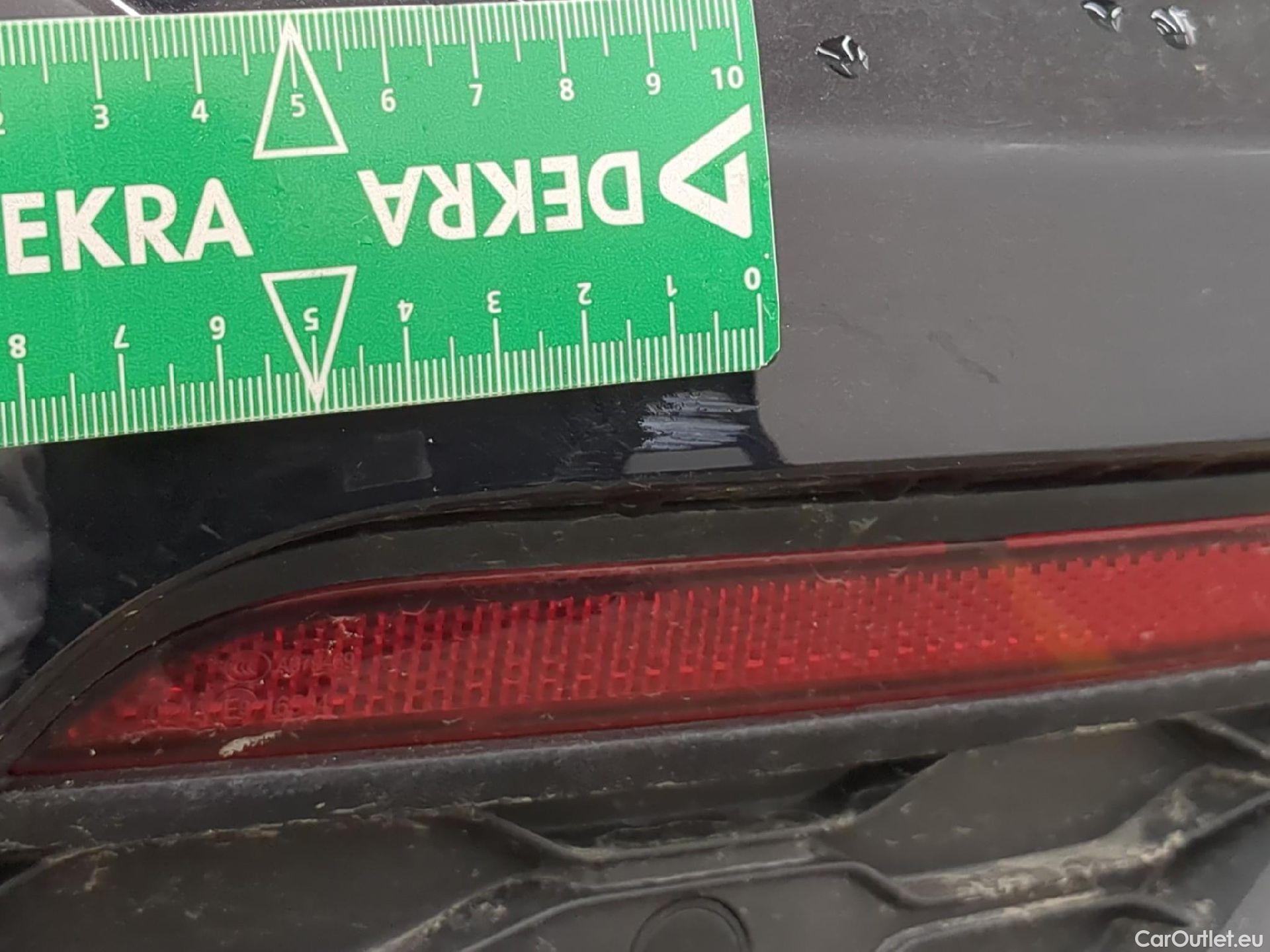  Volkswagen  T-ROC VOLKSWAGEN  / 2017 / 5P / SUV 1.5 TSI 150 EVO CARAT DSG7 #32