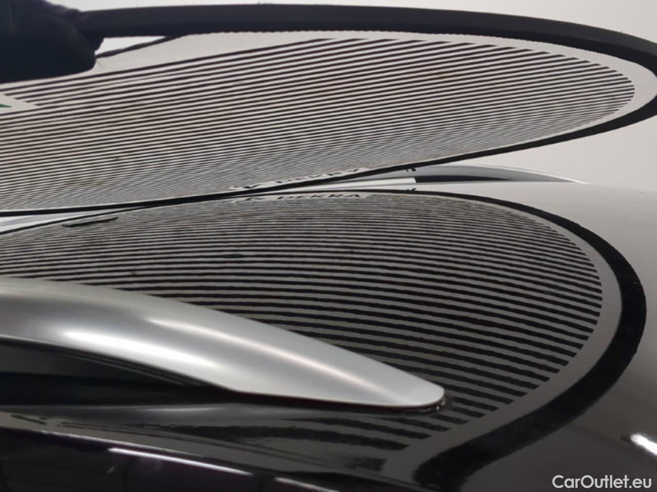  Volkswagen  T-ROC VOLKSWAGEN  / 2017 / 5P / SUV 1.5 TSI 150 EVO CARAT DSG7 #18