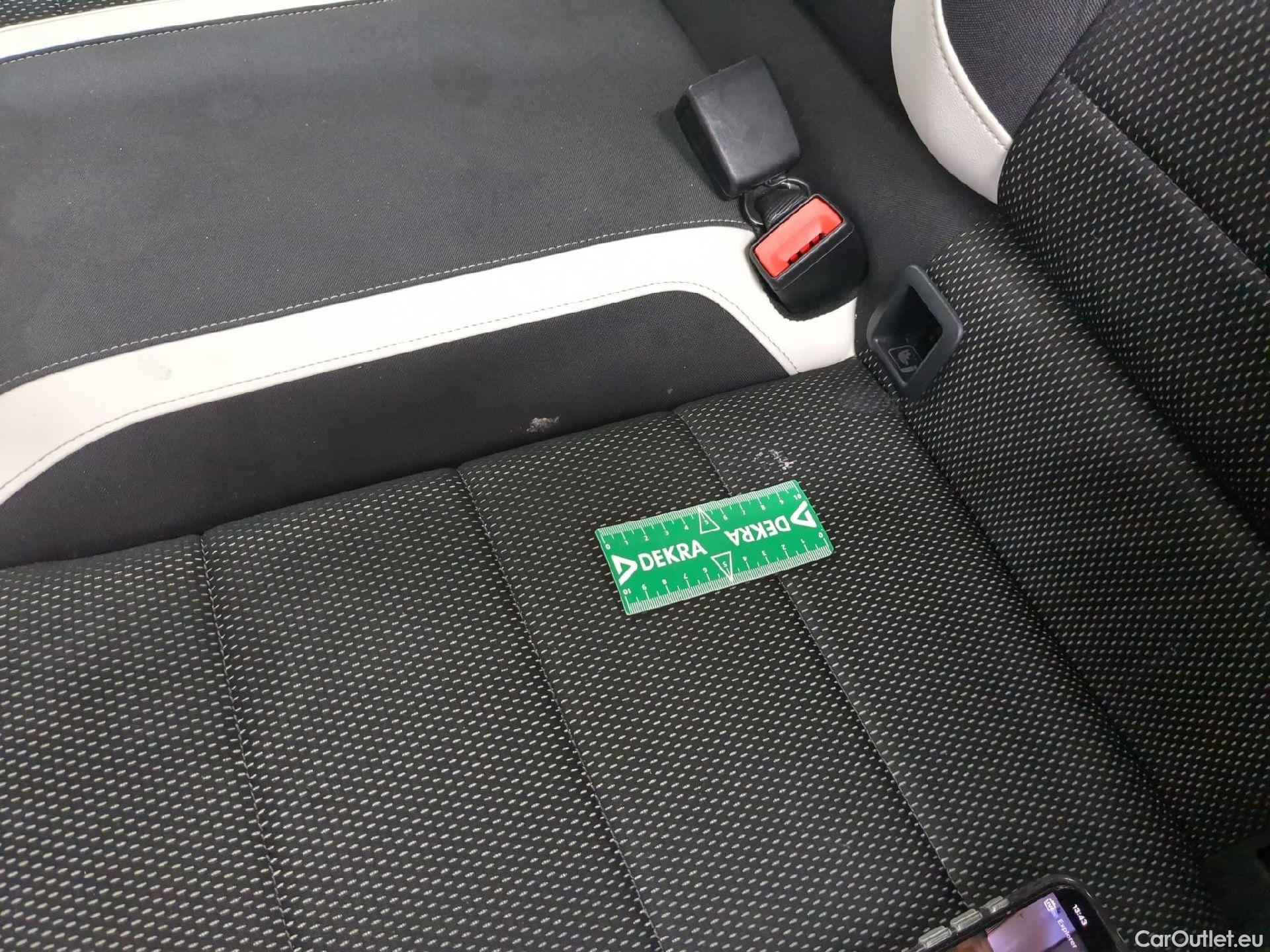  Volkswagen  T-ROC VOLKSWAGEN  / 2017 / 5P / SUV 1.5 TSI 150 EVO CARAT DSG7 #7