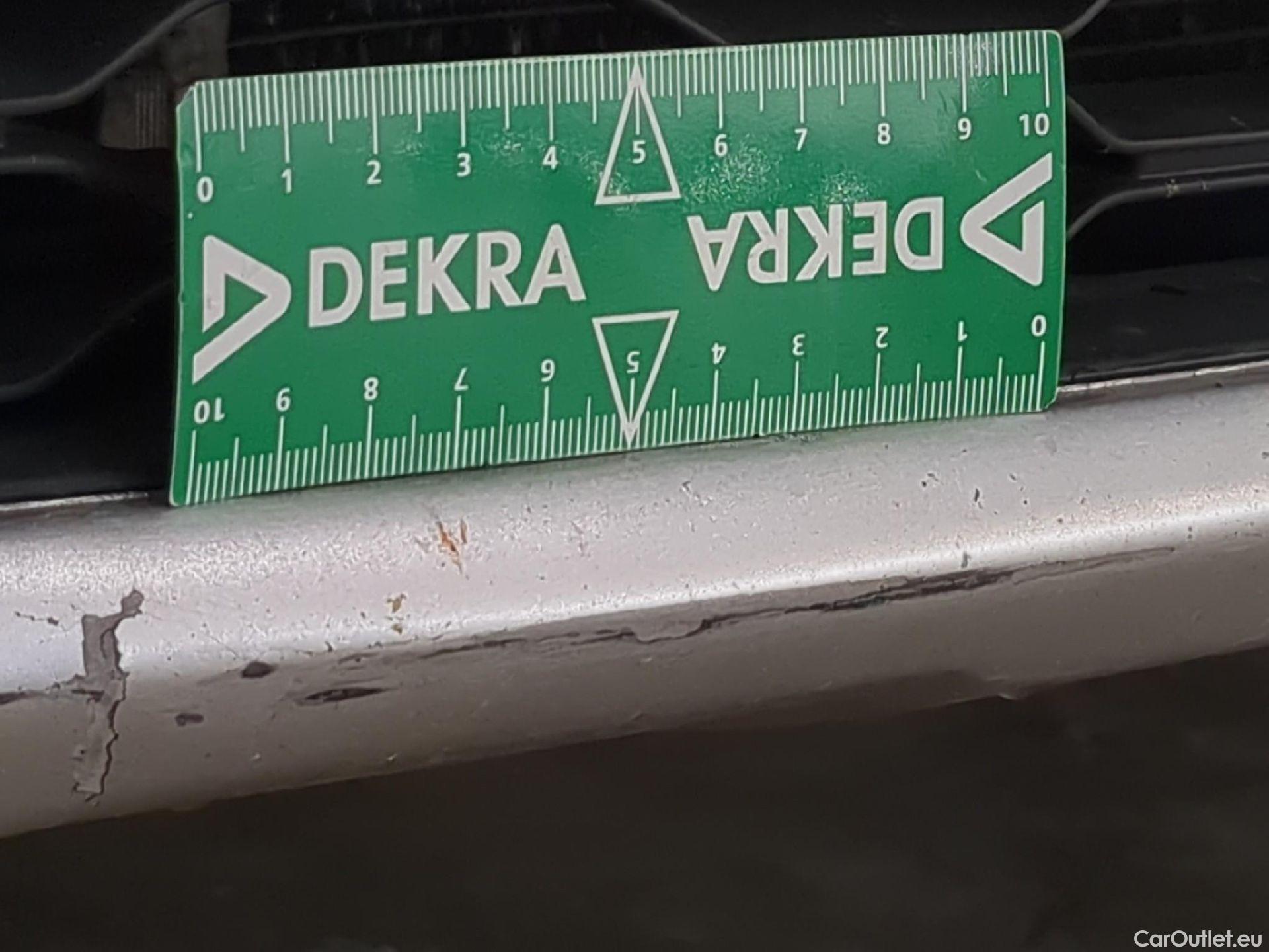  Volkswagen  T-ROC VOLKSWAGEN  / 2017 / 5P / SUV 1.5 TSI 150 EVO CARAT DSG7 #23