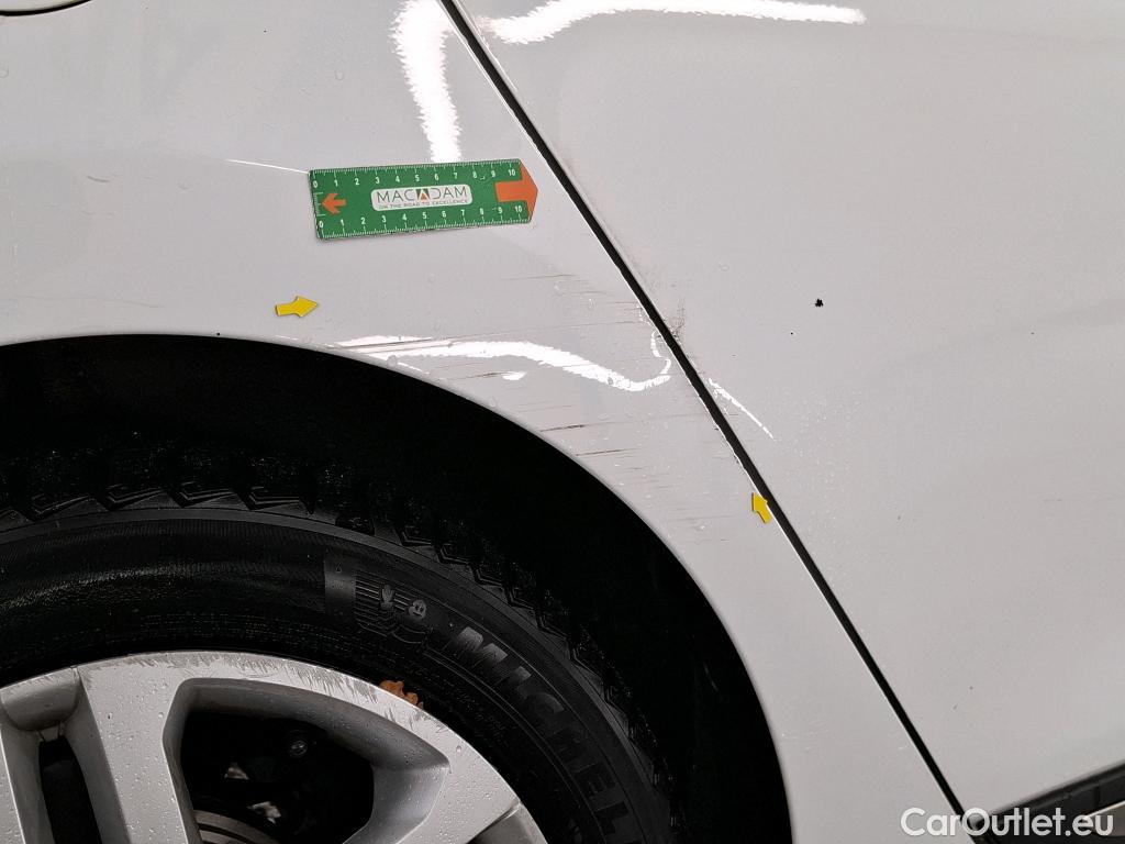  Renault  Clio RENAULT  / 2016 / 5P / Berline &Business dCi 90 #2