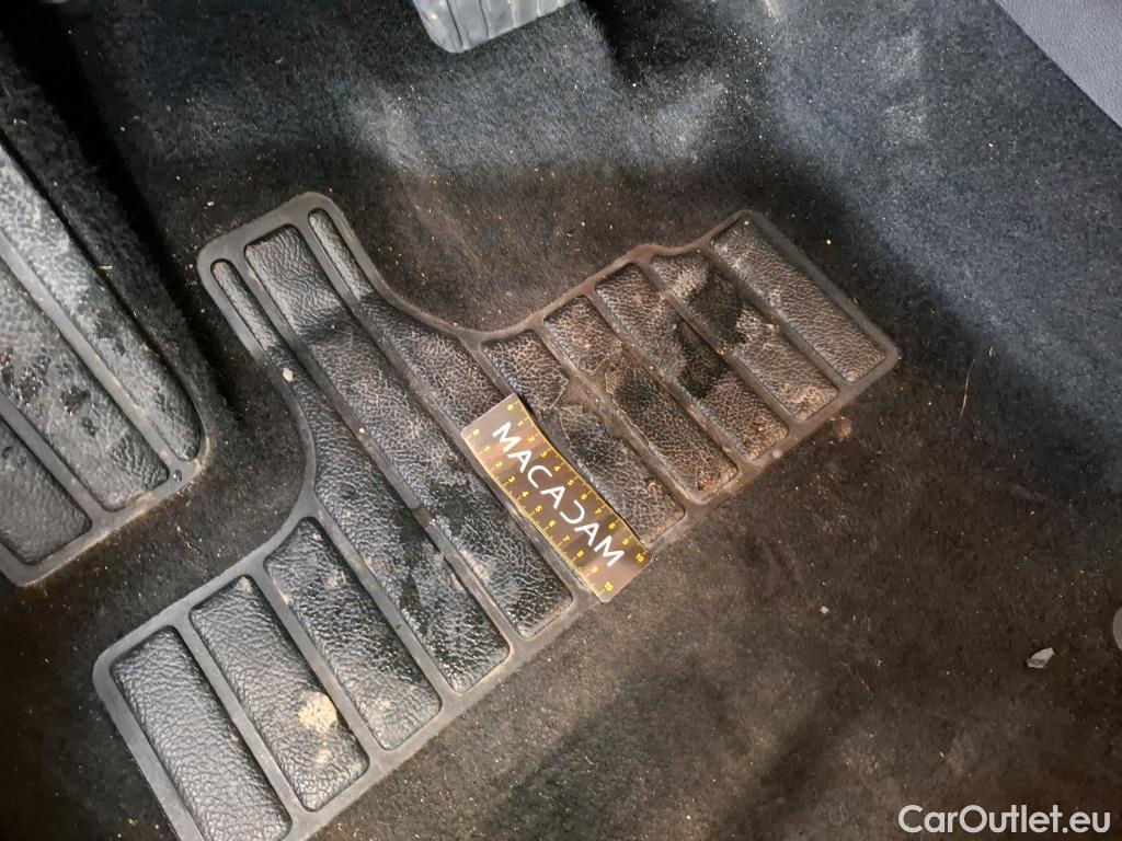  Renault  Captur  II Business 1.5 dCi 115CV BVA7 E6dT #8