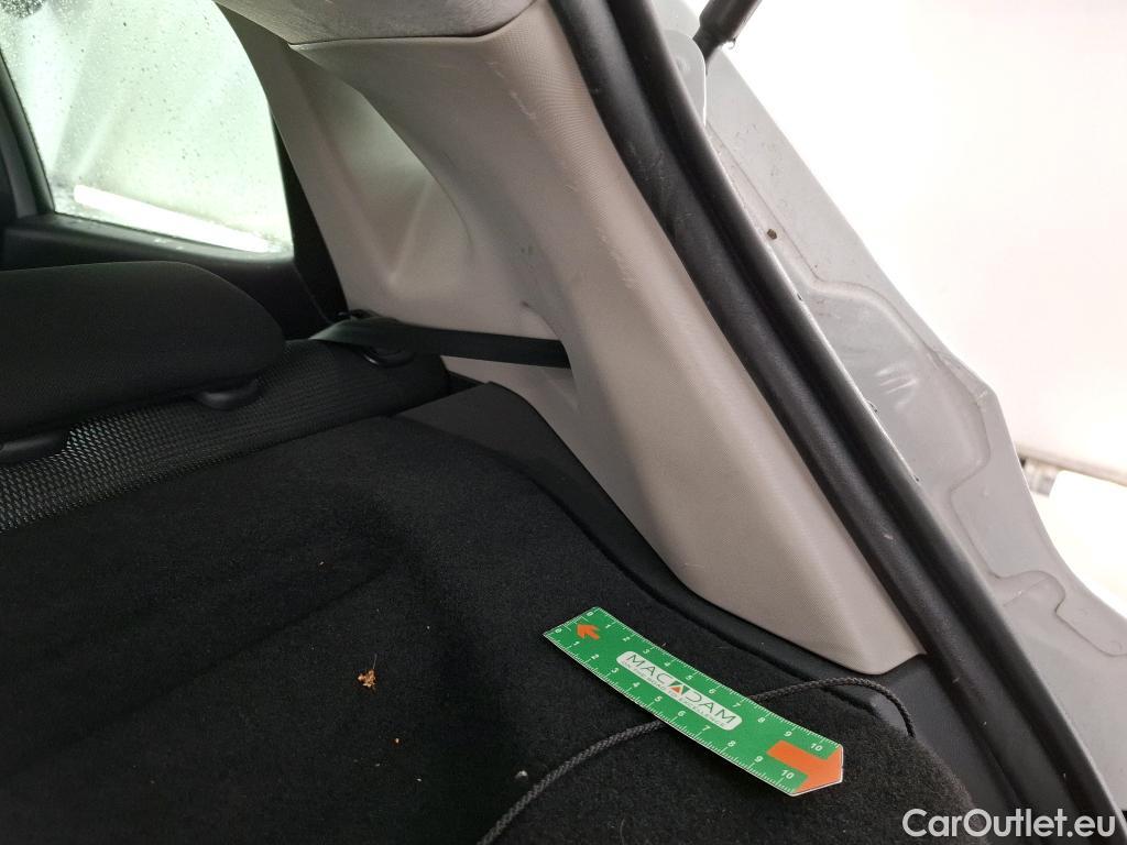  Renault  Clio RENAULT  / 2016 / 5P / Berline &Business dCi 90 #16