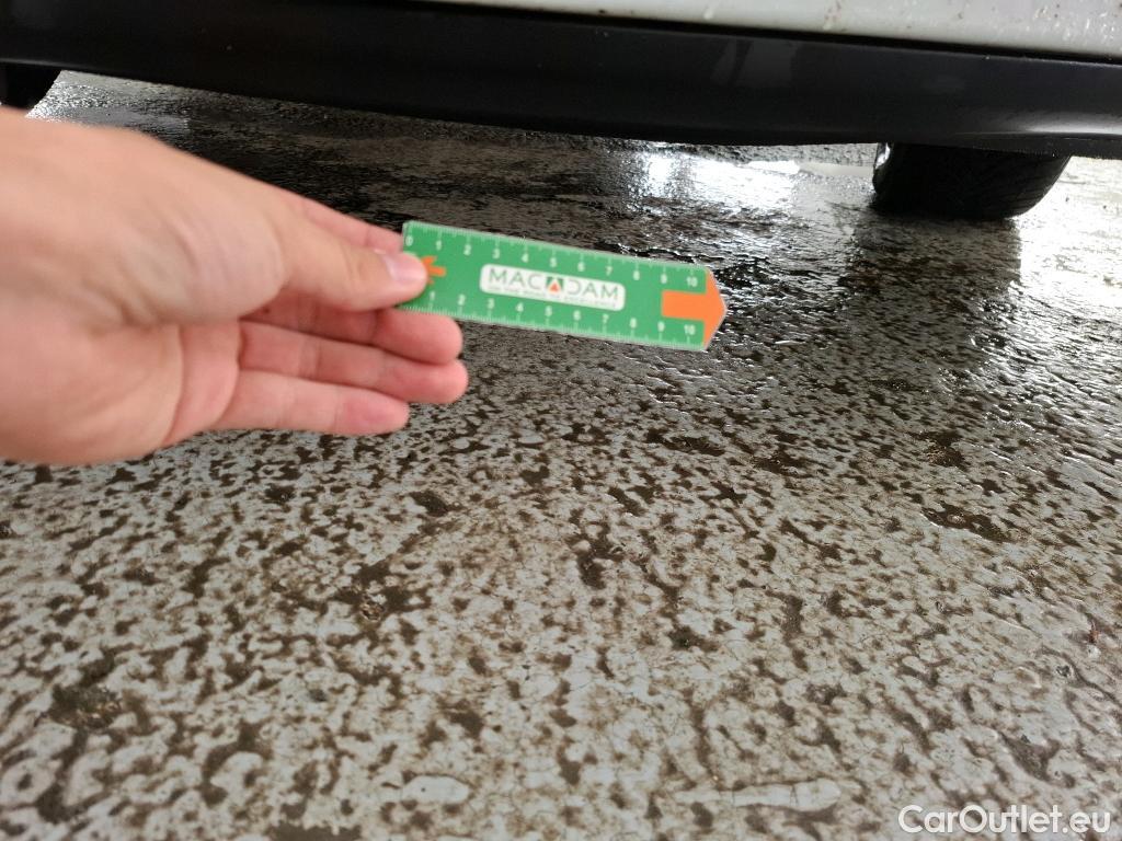  Renault  Clio RENAULT  / 2016 / 5P / Berline &Business dCi 90 #9