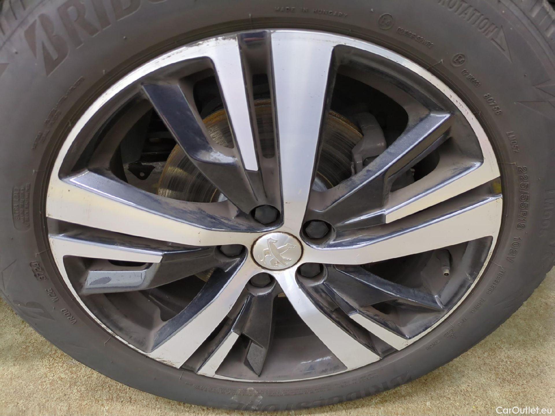  Peugeot  5008  Allure Business 1.5 HDi 130CV BVA8 E6dT #29