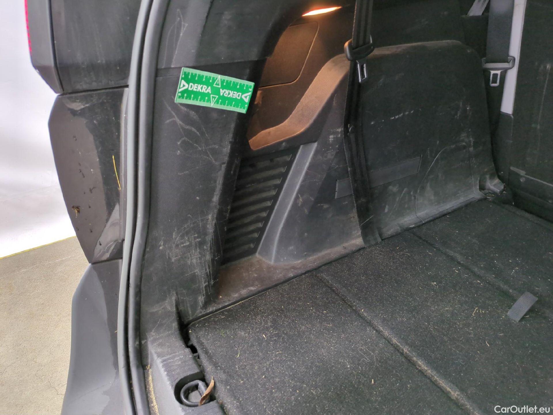  Peugeot  5008  Allure Business 1.5 HDi 130CV BVA8 E6dT #21