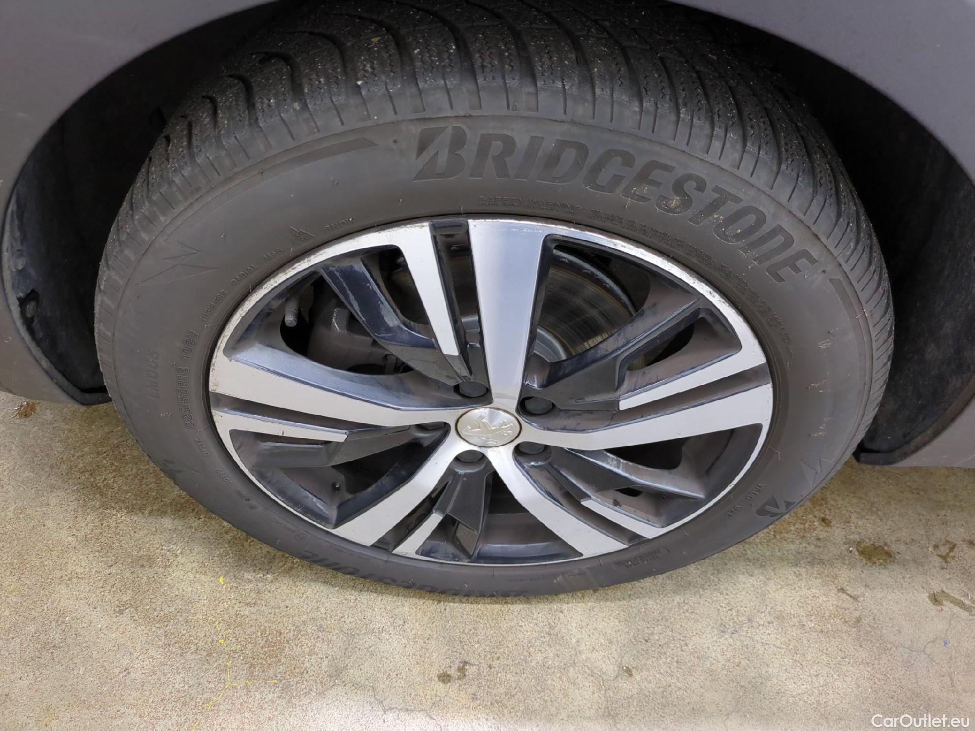  Peugeot  5008  Allure Business 1.5 HDi 130CV BVA8 E6dT #33