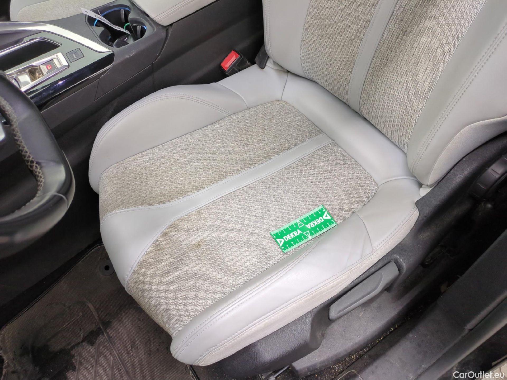  Peugeot  5008  Allure Business 1.5 HDi 130CV BVA8 E6dT #1