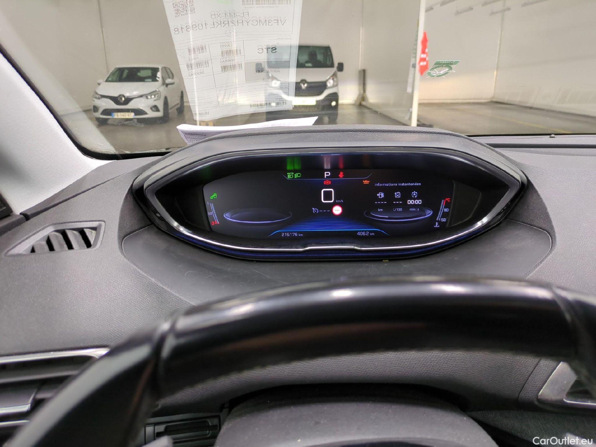  Peugeot  5008  Allure Business 1.5 HDi 130CV BVA8 E6dT #27