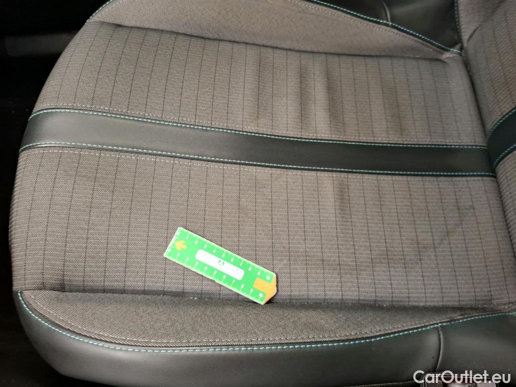  Peugeot  2008  Allure 1.2 PureTech 130CV BVA8 E6d #12