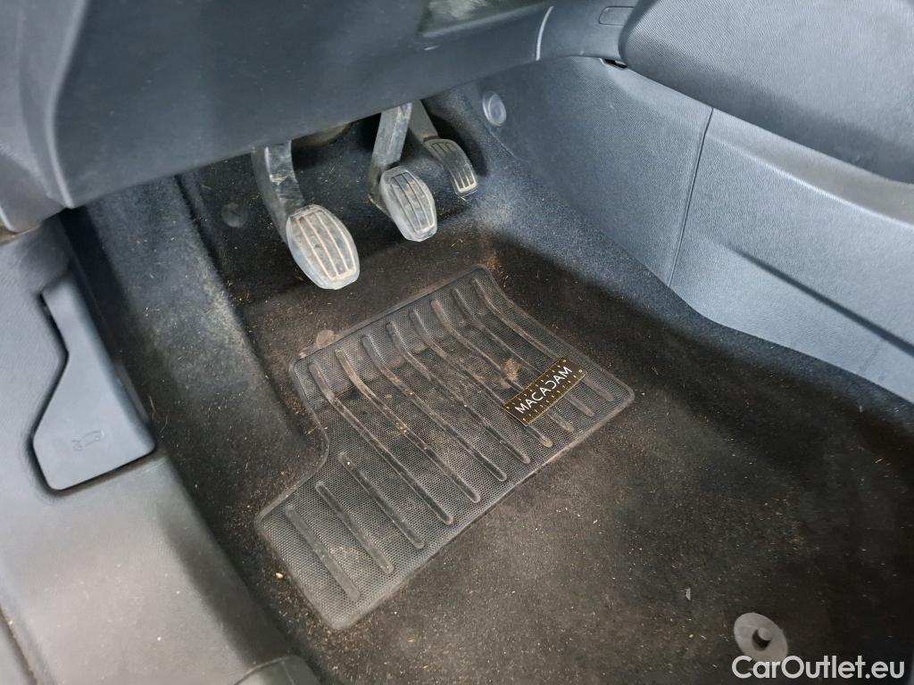  Peugeot  2008  Allure Business 1.5 HDi 100CV BVM6 E6d #14