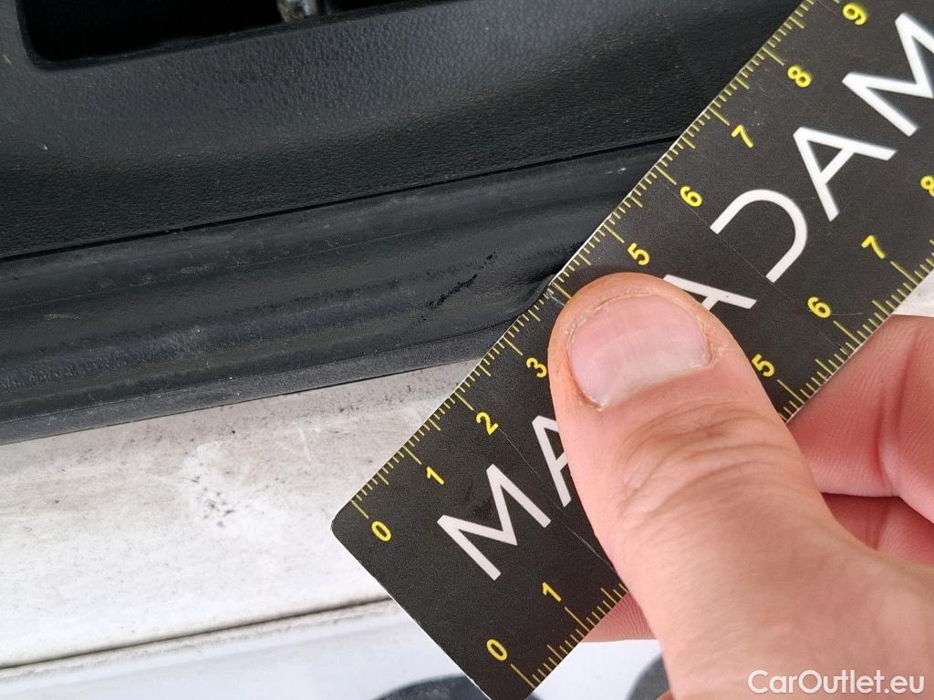  Citroen  C4 Cactus  Feel Business 1.2 PureTech 110CV BVM6 E6dT #2