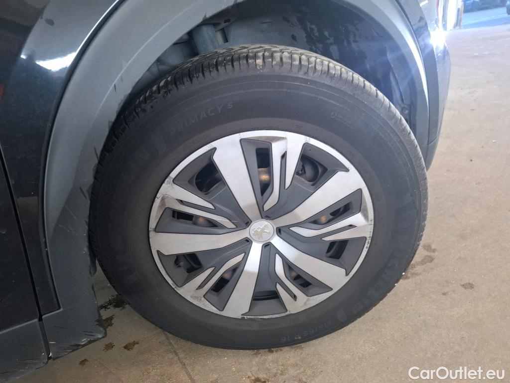  Peugeot  2008  Active Business 1.5 HDi 100CV BVM6 E6d #26