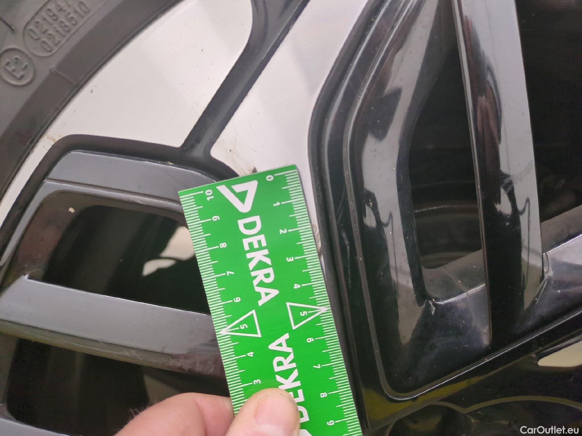  Citroen  C4  Berline Shine 1.2 PureTech 130CV BVM6 E6d #10