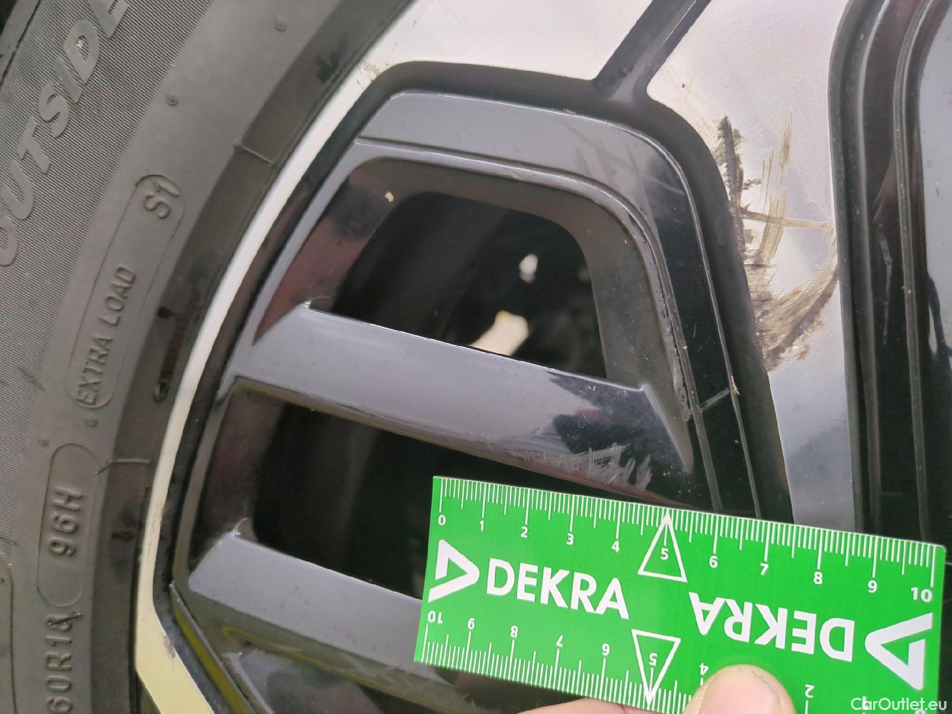  Citroen  C4  Berline Shine 1.2 PureTech 130CV BVM6 E6d #9