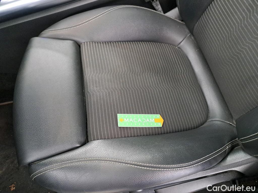  Mercedes  GLA MERCEDES-BENZ  / 2020 / 5P / SUV 2.0  200 D BUSINESS LINE DCT #8