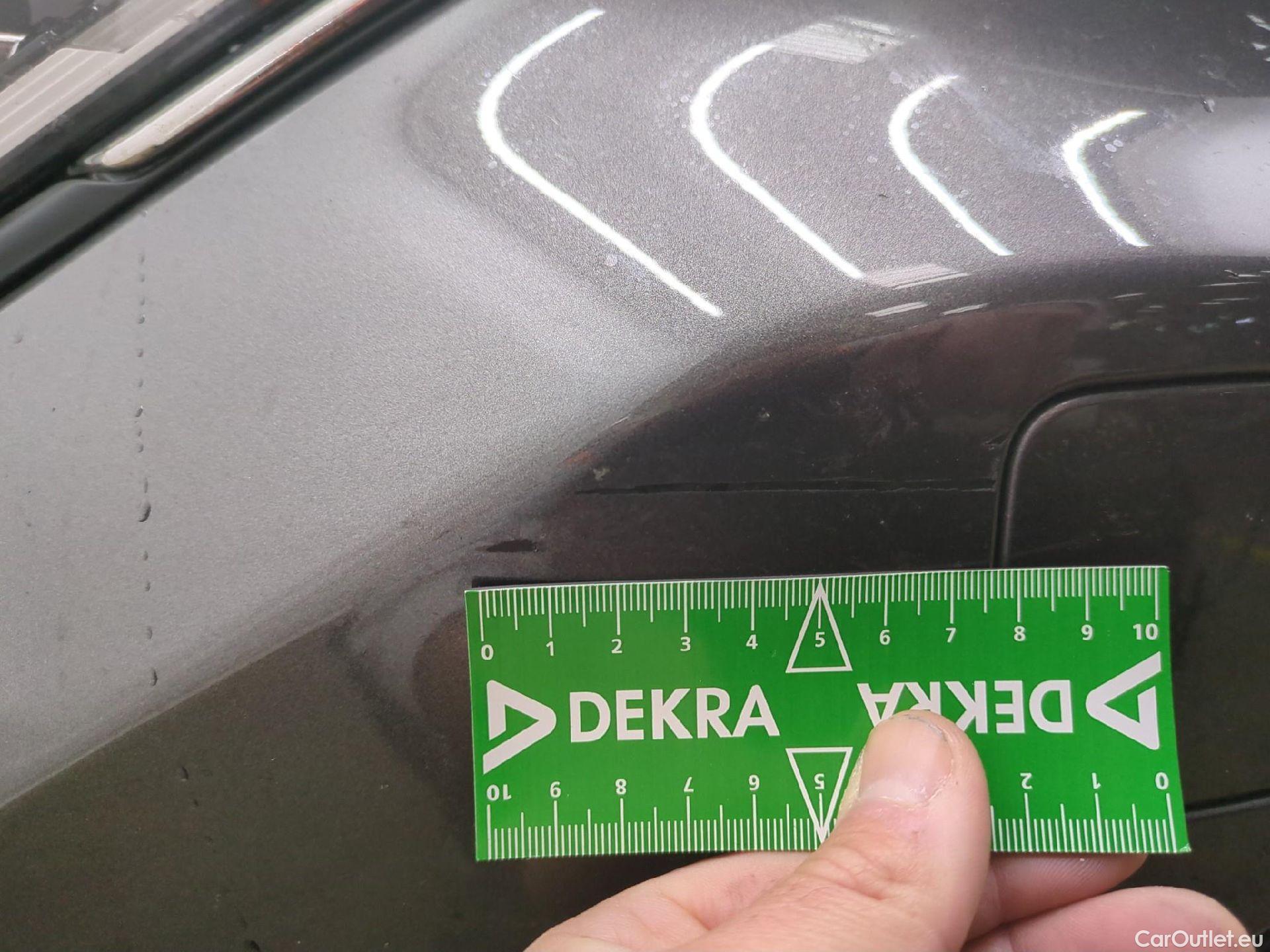  Citroen  C4  Berline Shine 1.2 PureTech 130CV BVM6 E6d #18