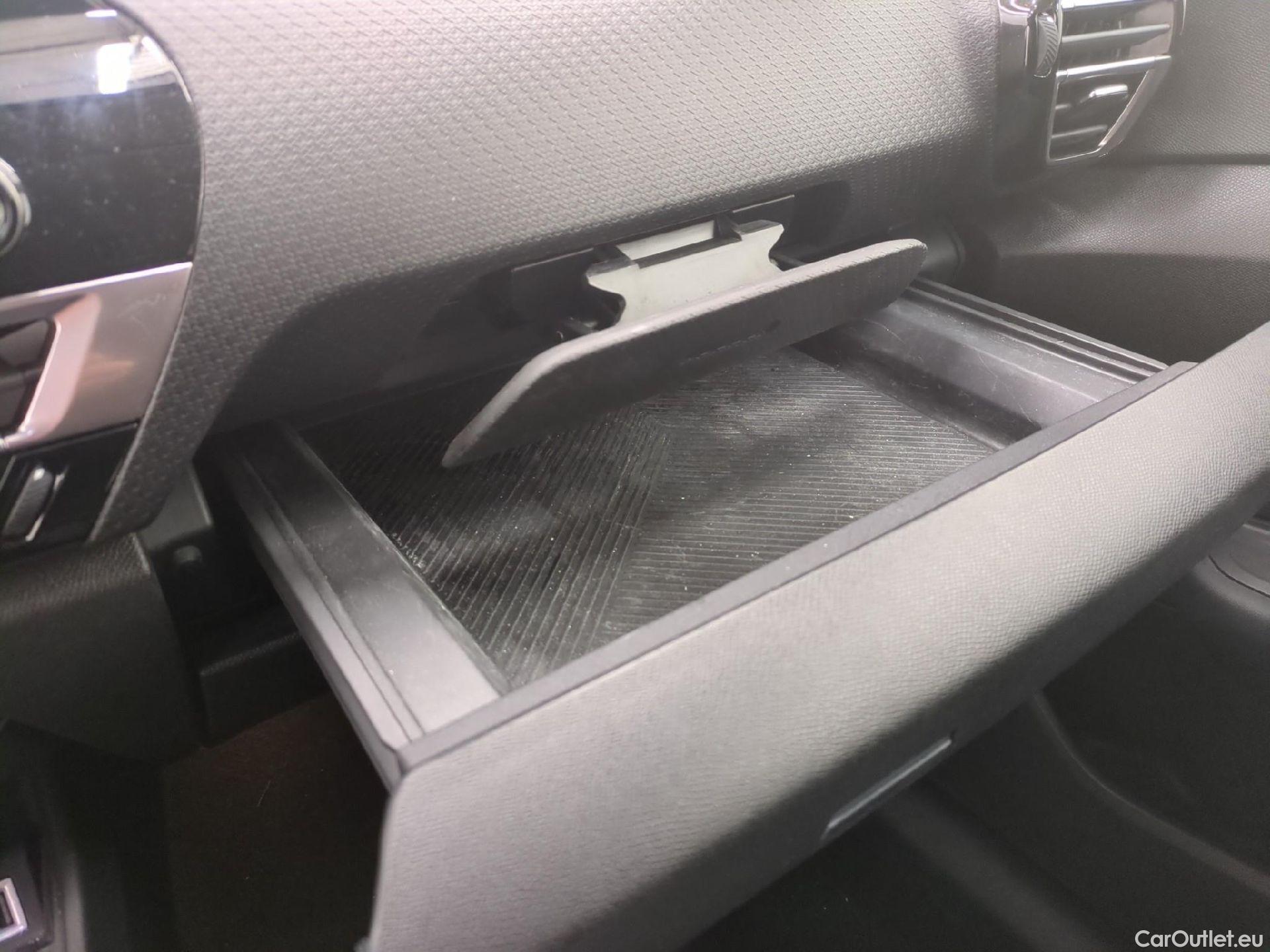  Citroen  C4  Berline Shine 1.2 PureTech 130CV BVM6 E6d #1