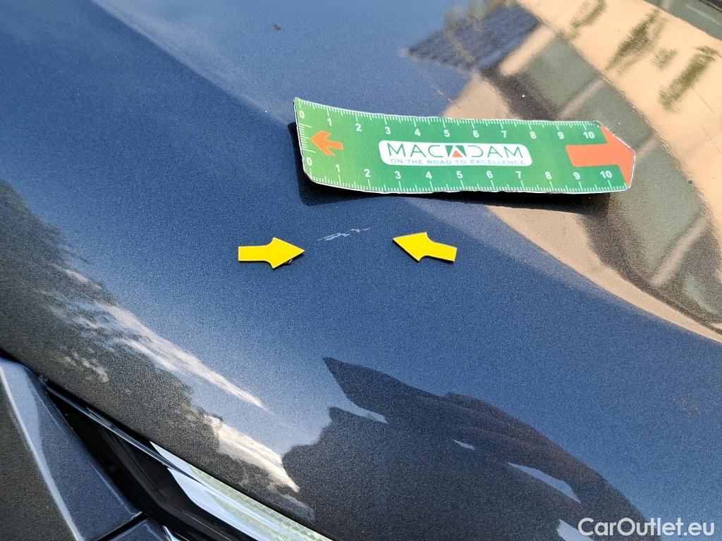  Citroen  C4  Berline Feel Pack 1.5 BlueHDI 110CV BVM6 E6d #33