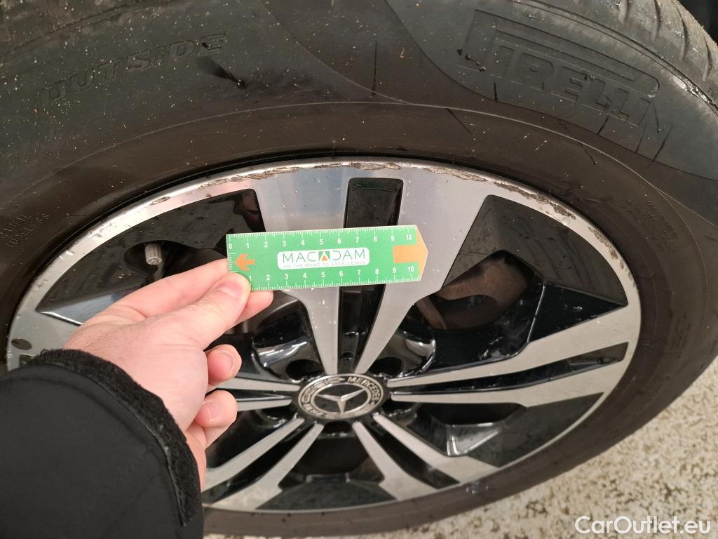  Mercedes  GLB MERCEDES-BENZ  / 2019 / 5P / SUV  200 d Business Line #10