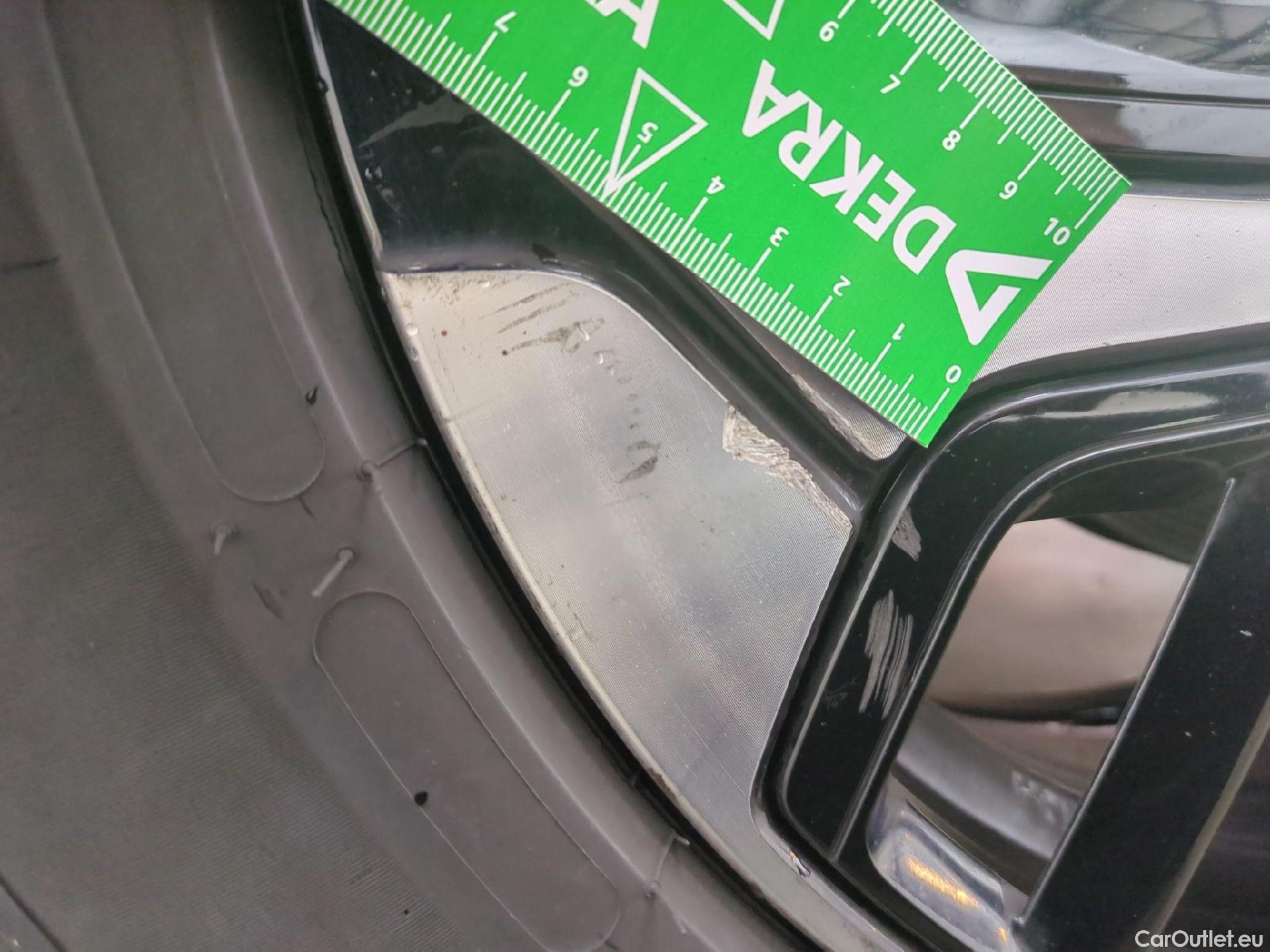  Citroen  C4  Berline Shine 1.2 PureTech 130CV BVM6 E6d #15