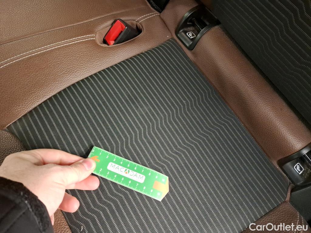  Mercedes  GLB MERCEDES-BENZ  / 2019 / 5P / SUV  200 d Business Line #17