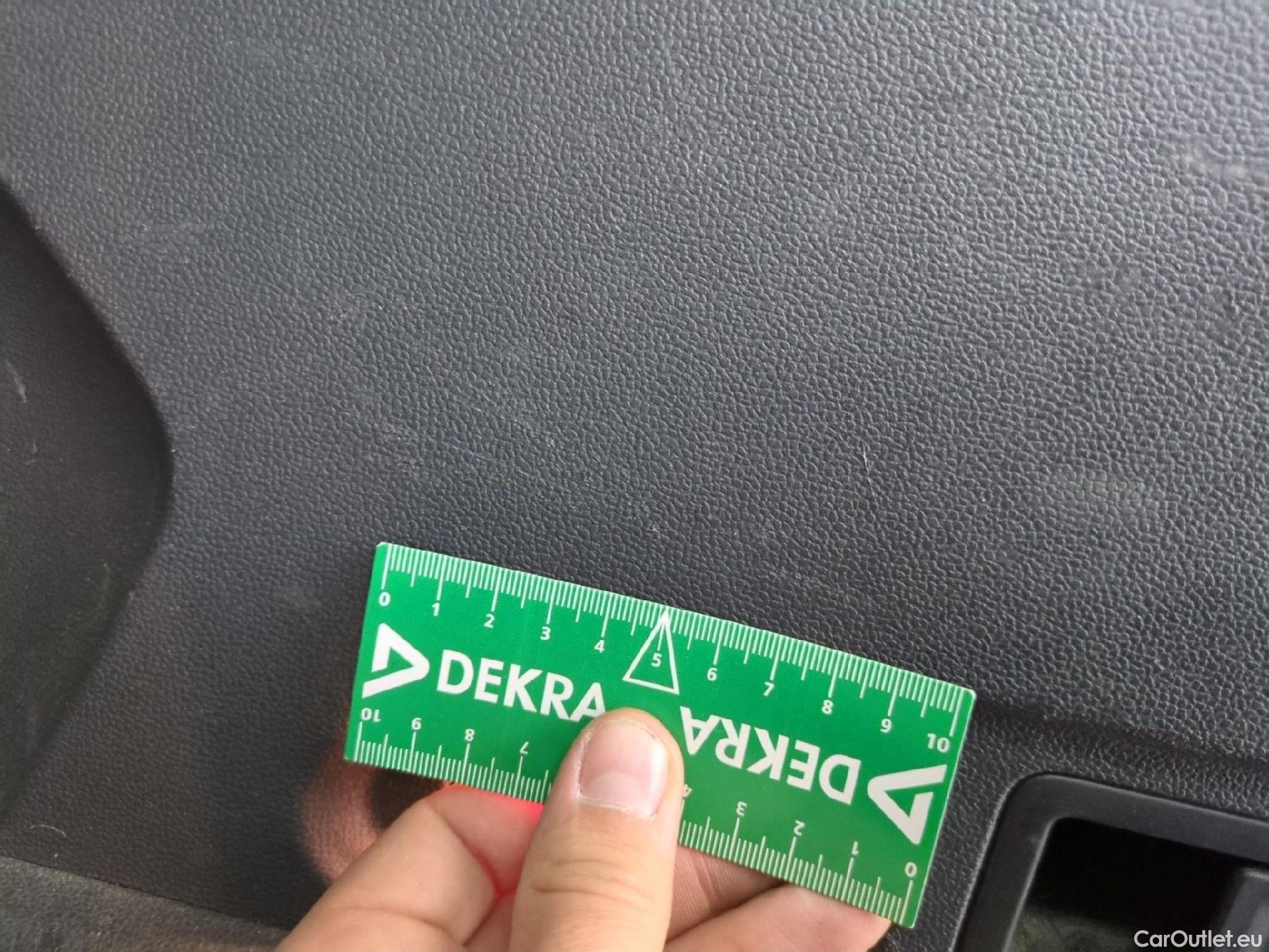  Volkswagen  Tiguan VOLKSWAGEN  Allspace / 2017 / 5P / SUV 2.0 TDI 150 DSG7 Carat Exclusive 4Motion #11