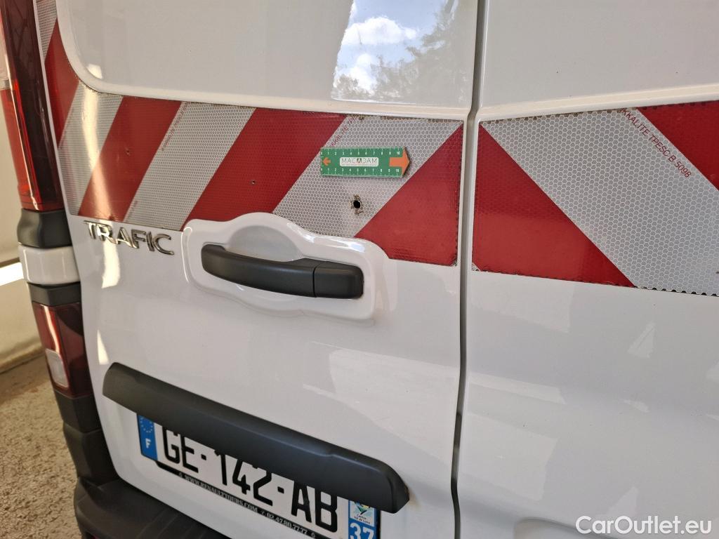  Renault  Trafic RENAULT  / 2019 / 4P / Fourgon tole NV FG GCF L1H1 1200 dCi 120 #16