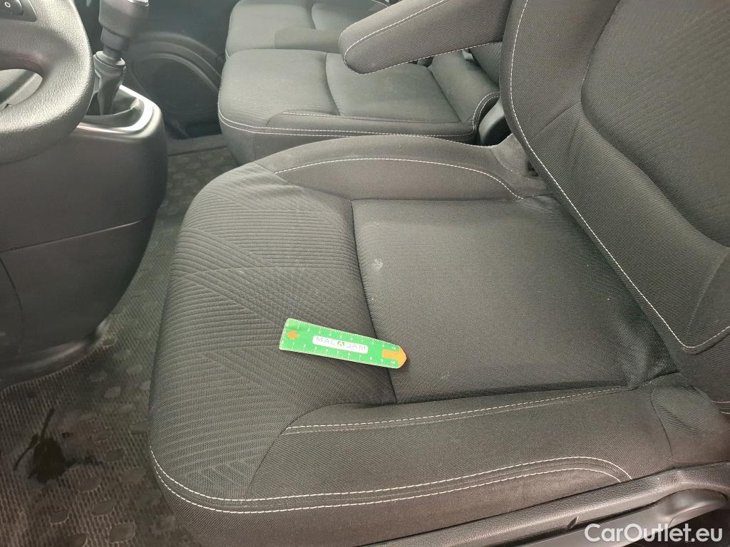  Renault  Trafic RENAULT  / 2019 / 4P / Fourgon tole NV FG GCF L1H1 1000 dCi 120 #7