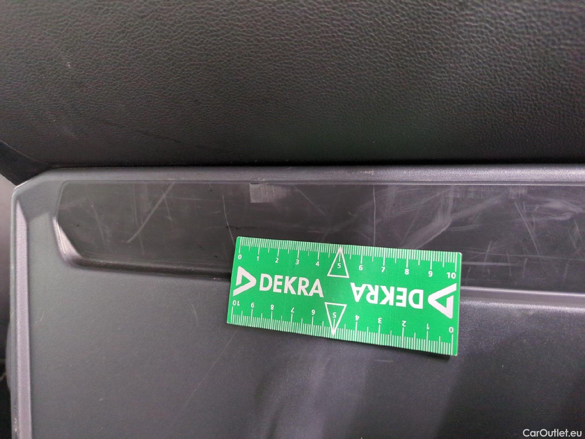  Volkswagen  Tiguan VOLKSWAGEN  Allspace / 2017 / 5P / SUV 2.0 TDI 150 DSG7 Carat Exclusive 4Motion #41