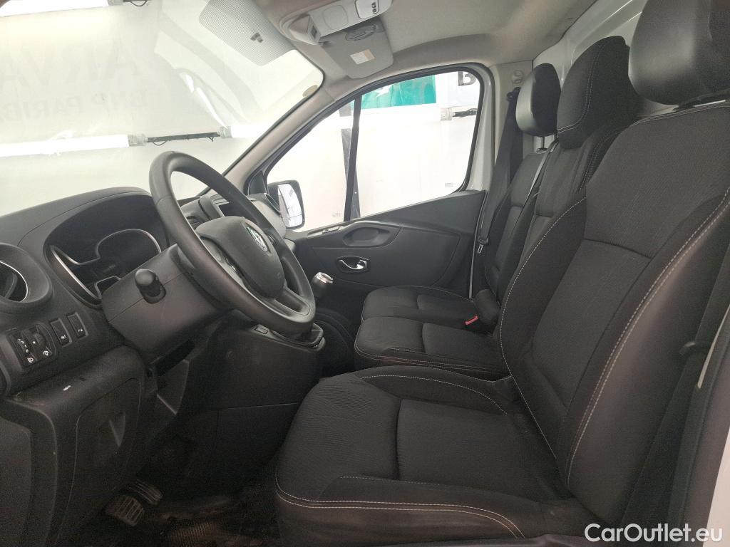  Renault  Trafic RENAULT  / 2019 / 4P / Fourgon tole NV FG GCF L1H1 1200 dCi 120 #29