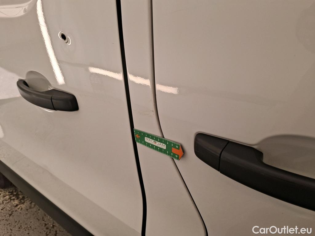  Renault  Trafic RENAULT  / 2019 / 4P / Fourgon tole NV FG GCF L1H1 1200 dCi 120 #33