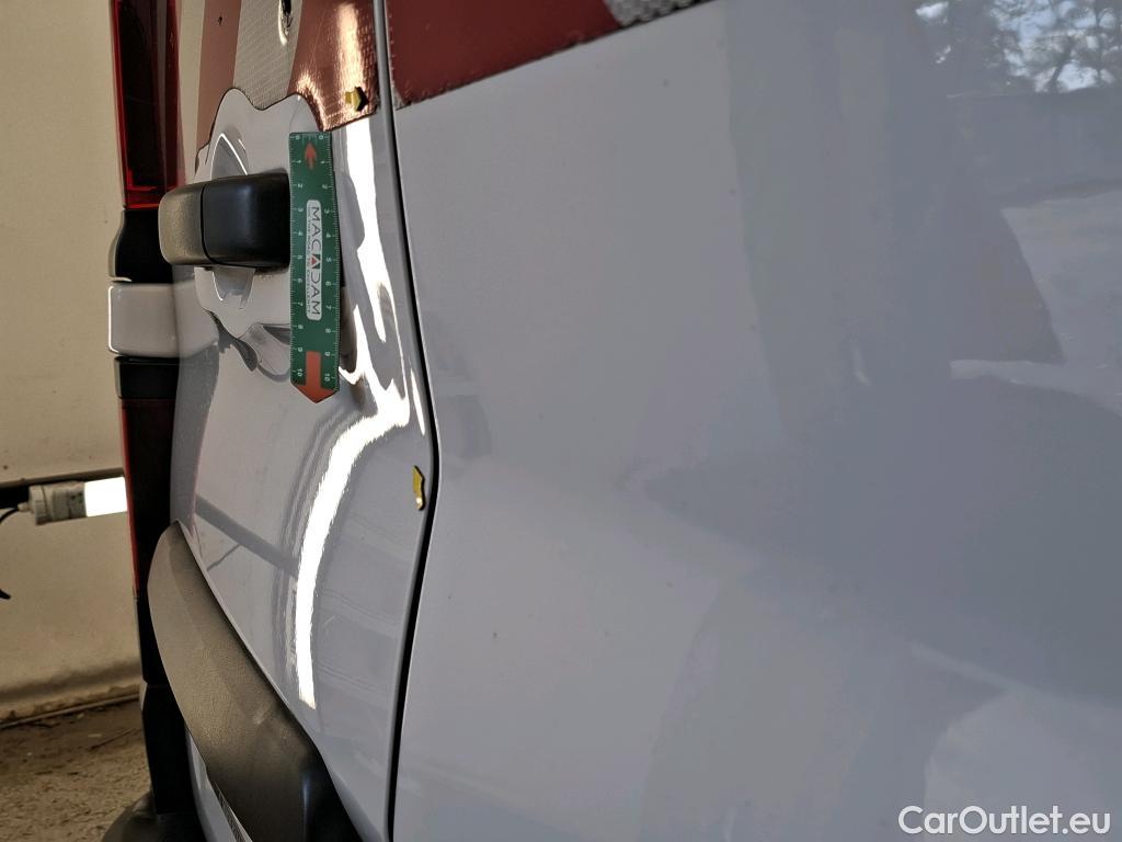  Renault  Trafic RENAULT  / 2019 / 4P / Fourgon tole NV FG GCF L1H1 1200 dCi 120 #19