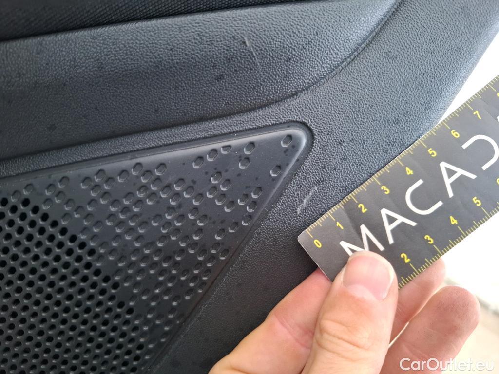  Peugeot  208 PEUGEOT  Affaire VU 5p Berline 1.4 HDI PACK CD CLIM #45