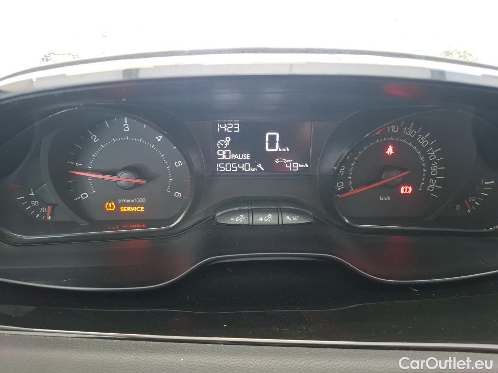  Peugeot  208 PEUGEOT  Affaire VU 5p Berline 1.4 HDI PACK CD CLIM #65