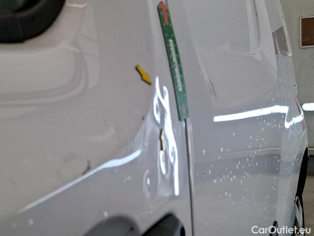  Renault  Kangoo  II Express Maxi Extra (Série Spéciale) 1.5 dCi 95CV BVM6 E6dT #32