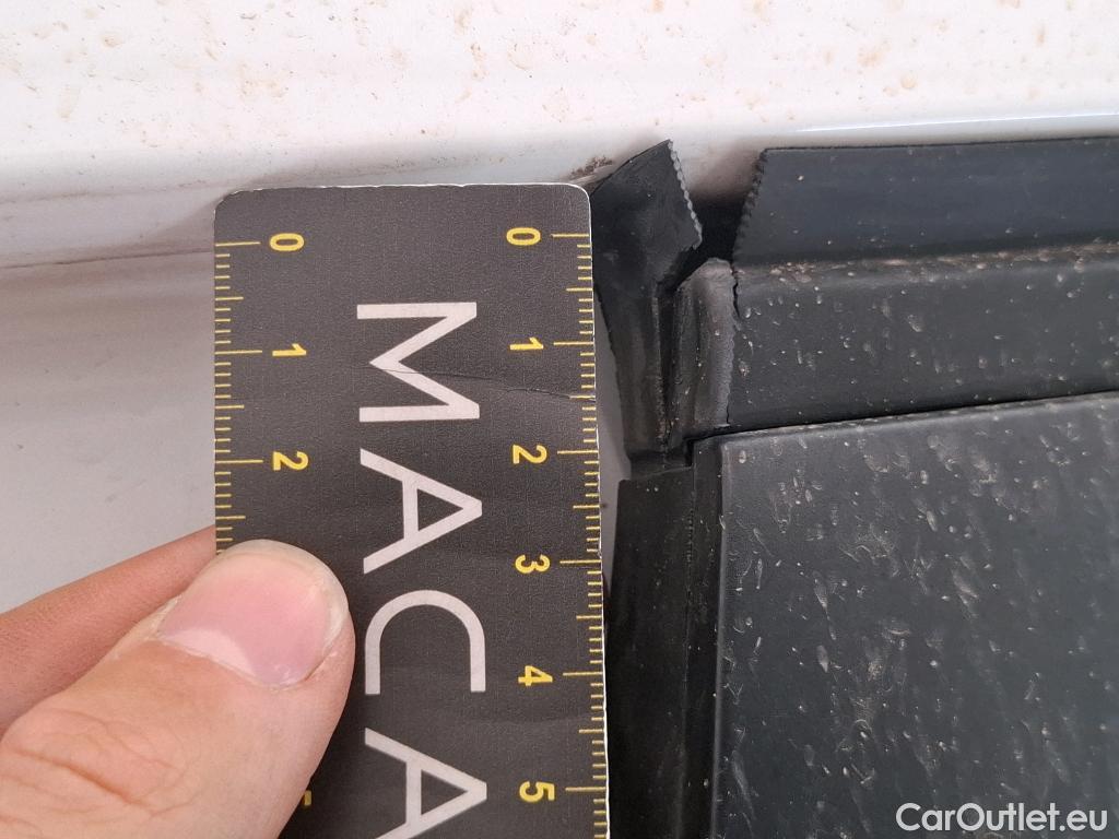  Peugeot  208 PEUGEOT  Affaire VU 5p Berline 1.4 HDI PACK CD CLIM #33