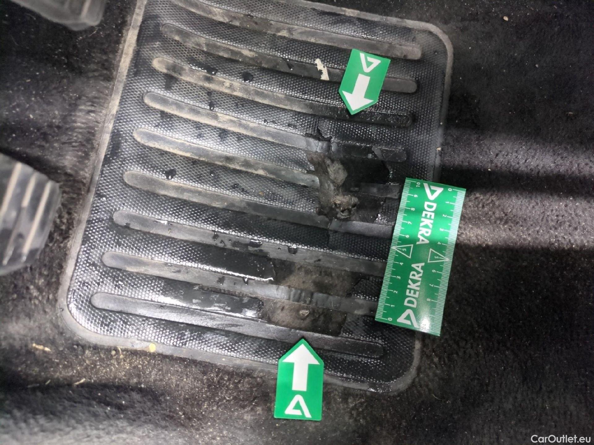  Peugeot  208  Affaire Premium 1.6 HDi 75CV BVM5 E6 #8