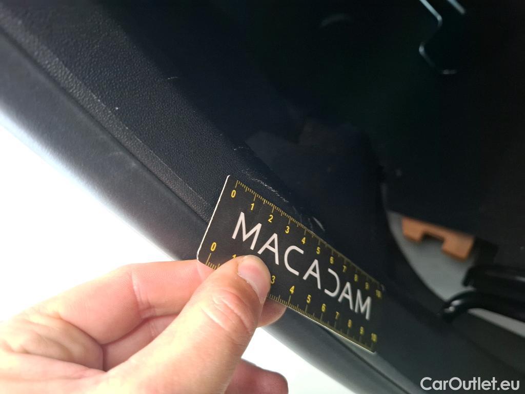  Peugeot  208 PEUGEOT  Affaire VU 5p Berline 1.4 HDI PACK CD CLIM #50