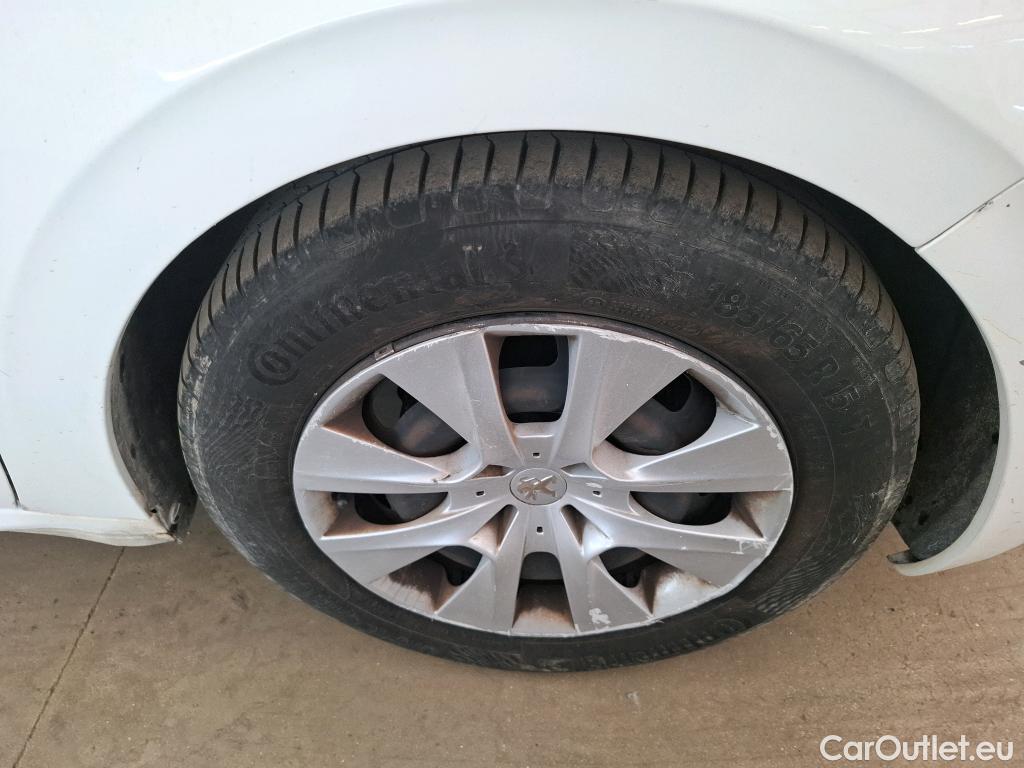  Peugeot  208 PEUGEOT  Affaire VU 5p Berline 1.4 HDI PACK CD CLIM #38