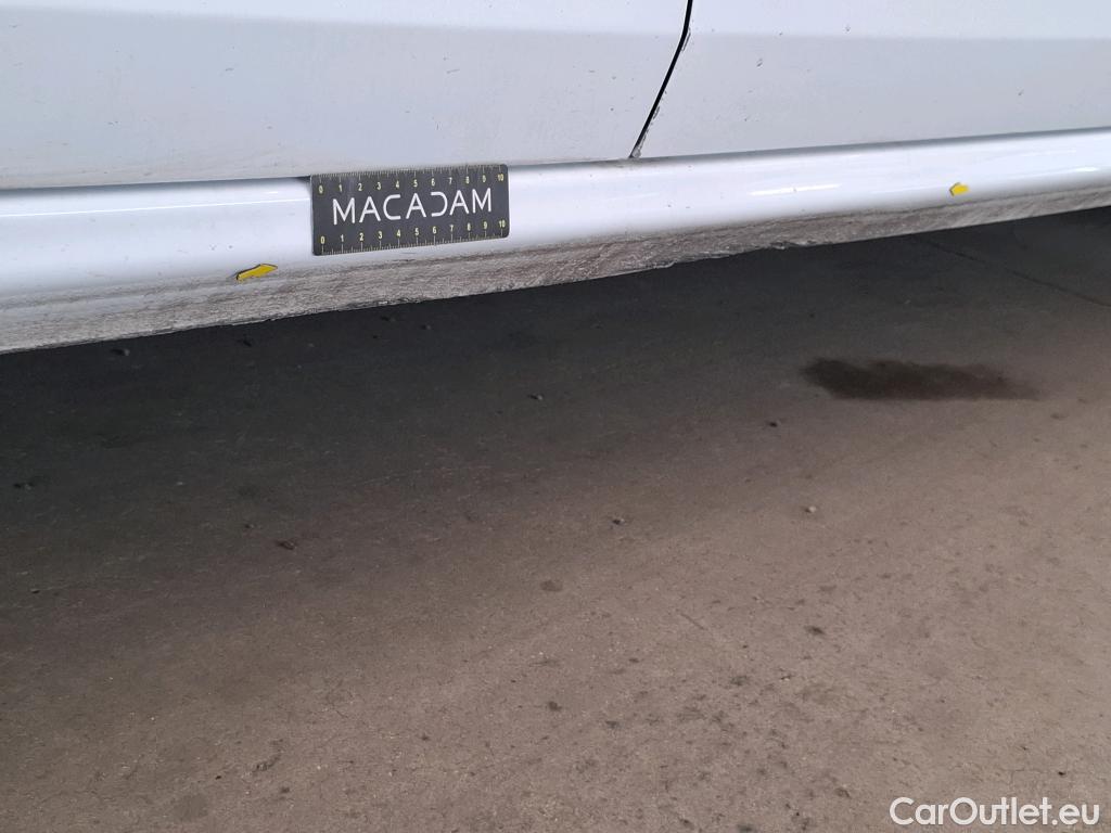  Peugeot  208 PEUGEOT  Affaire VU 5p Berline 1.4 HDI PACK CD CLIM #21