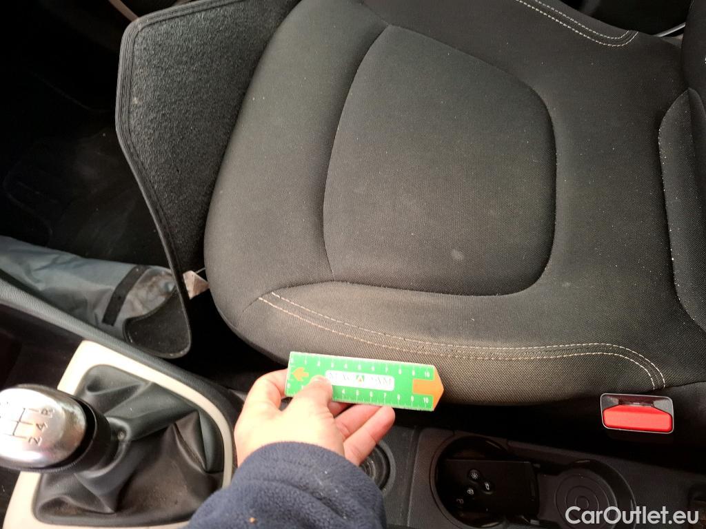  Renault  Captur RENAULT  5p Crossover Business ENERGY dCi 90 / TRANSFO VP VF #37