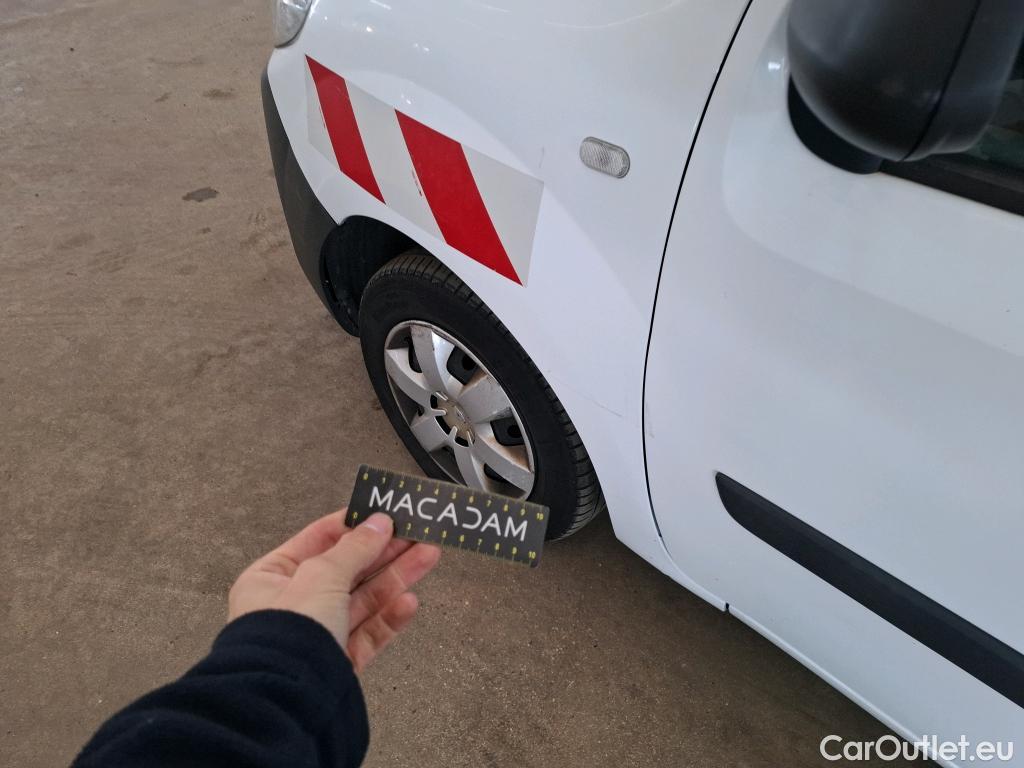  Renault  Kangoo  Express Maxi Extra (Série Spéciale) 1.5 dCi 90CV BVM5 E6 #97